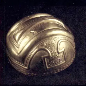 Casco ceremonial